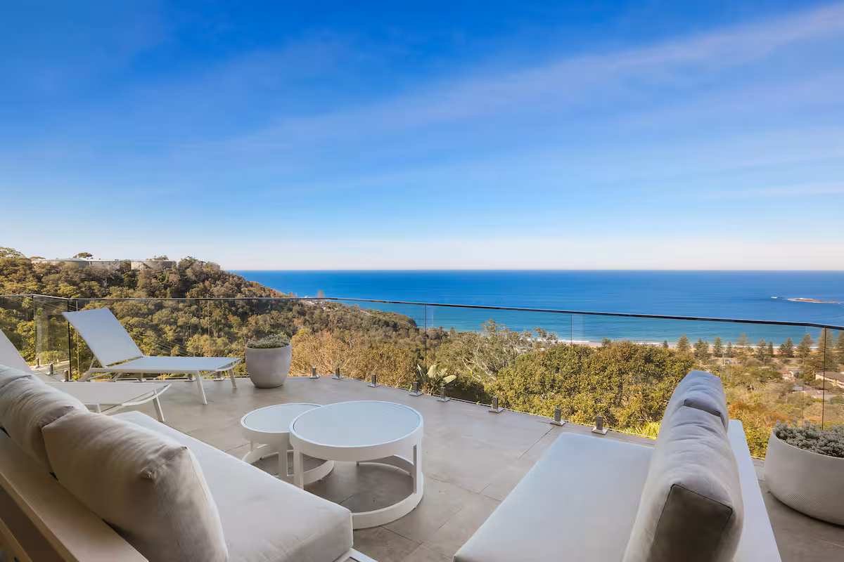 Bilgola - Luxury Modern House with Ocean Views
