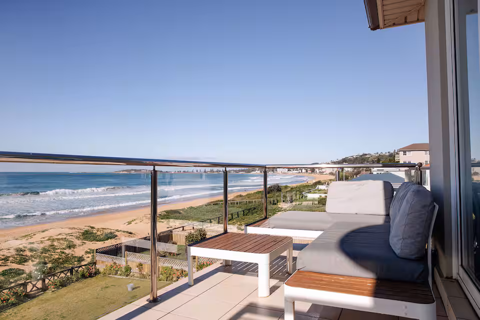 Narrabeen Beachfront stylish and homely