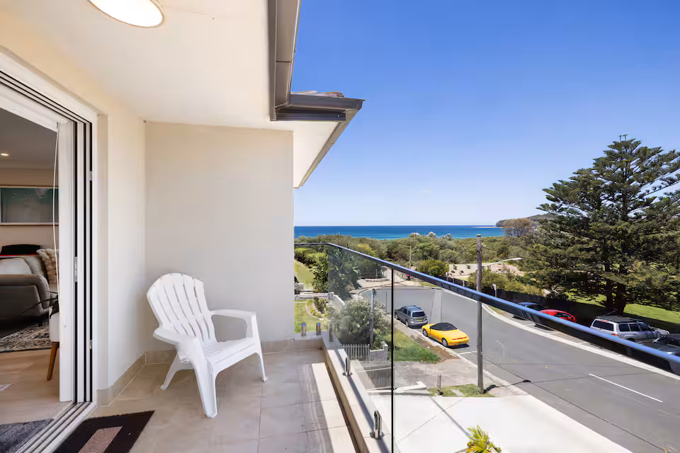 Swim, Golf and sip wine with a view!