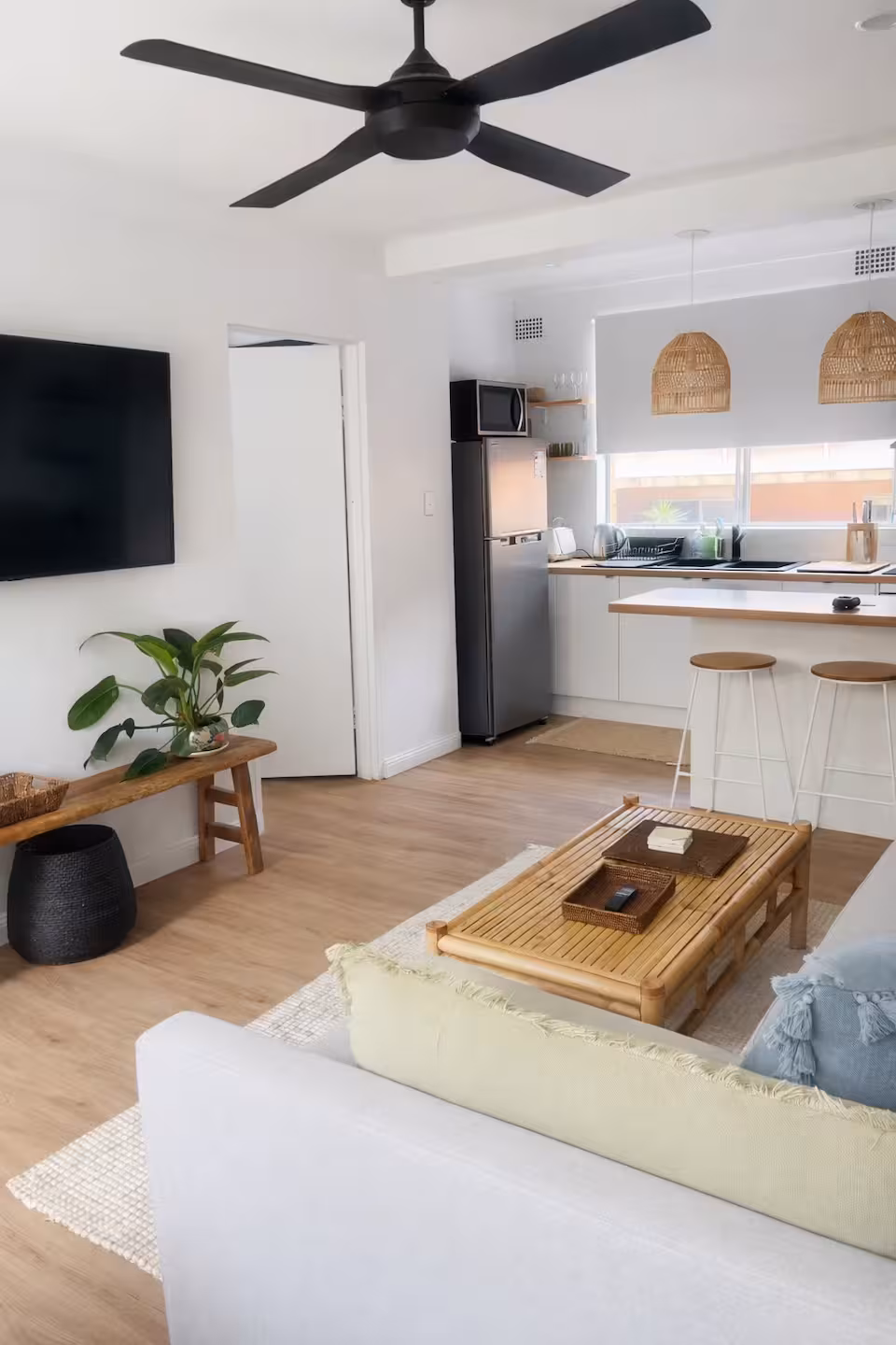 Dee Why - 1 minute walk to Beach & Shops