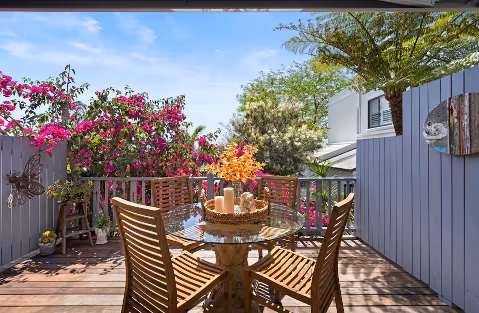 Stylish Garden Retreat w Outdoor Bath near Manly